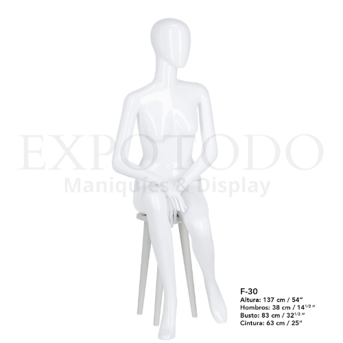 Maniquies sentados