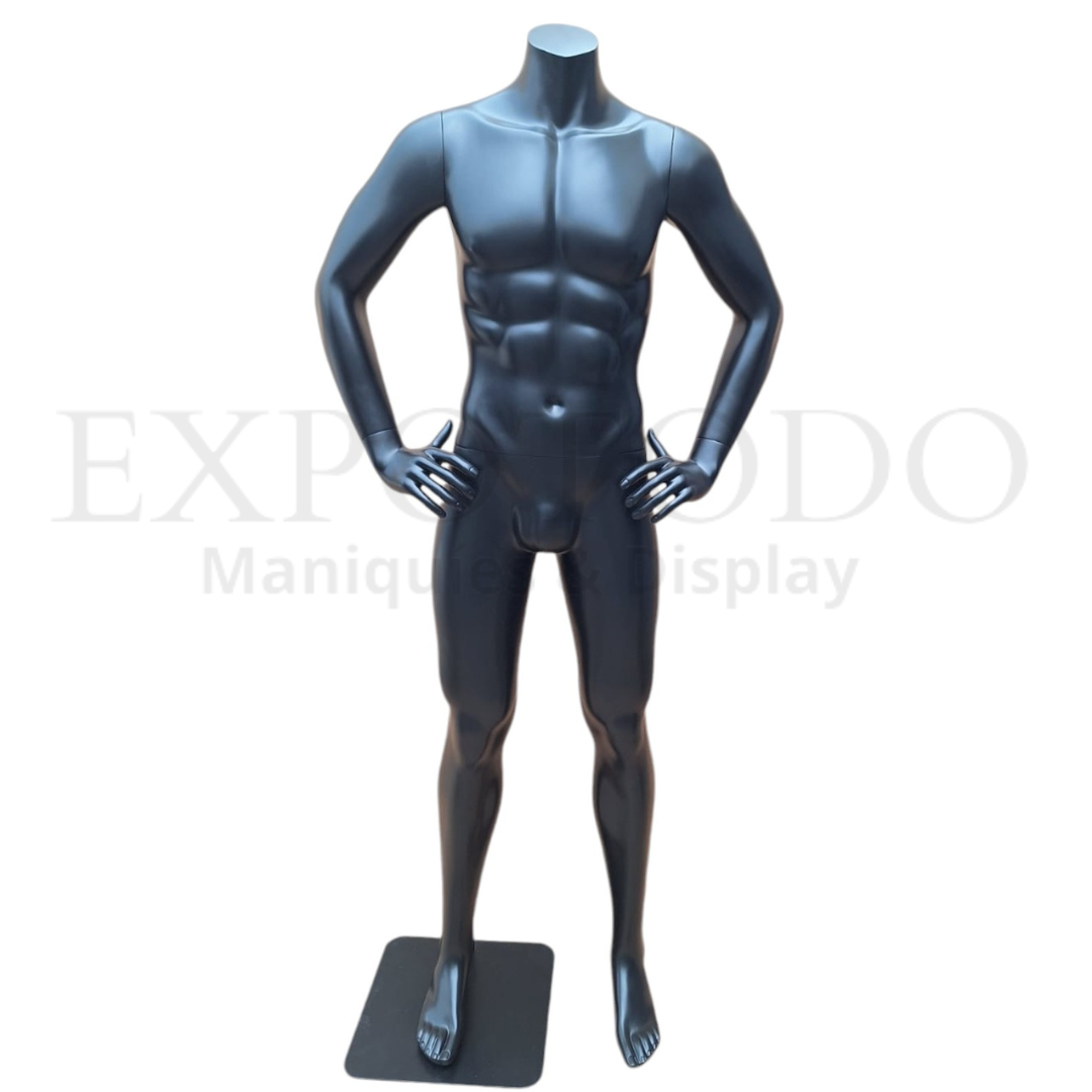 Maniquie caballero negro 03